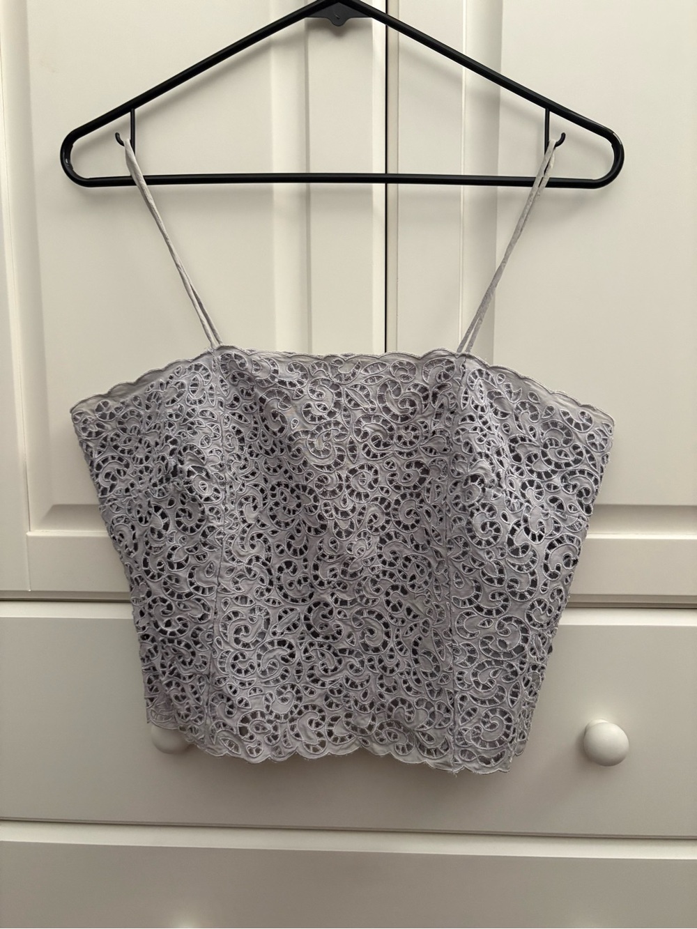 Oscar de la Renta Light Gray Lace Camisole Top Size 8